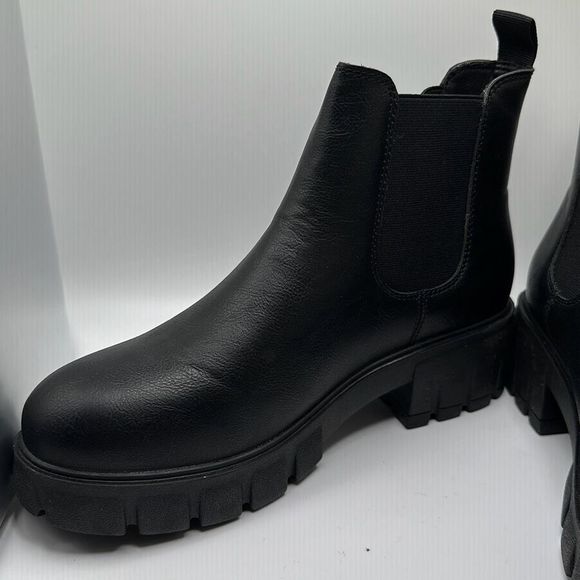 CUSHIONAIRE Women's slip on chelsea boot +Memory Foam 11 BLACK - Picture 7 of 7